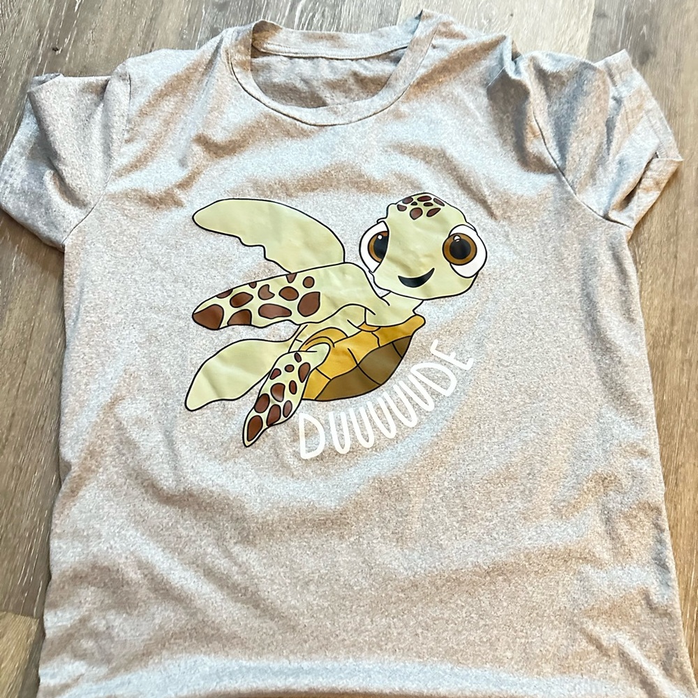 Gray Tee with Cute Sea Turtle Graphic